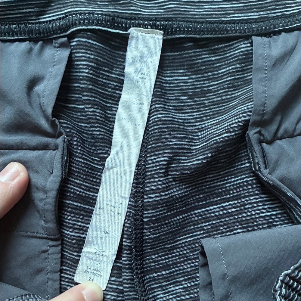 LULULEMON 7/8 jet crop slim luxtreme dramatic static black and white sz 8 - Picture 6 of 9